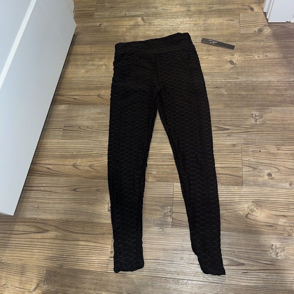 Black activewear leggings 